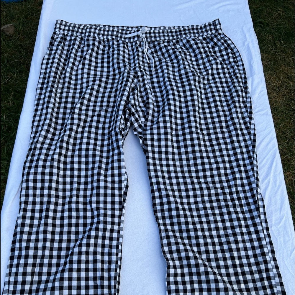 Black and white gingham print pajama pants 22/24